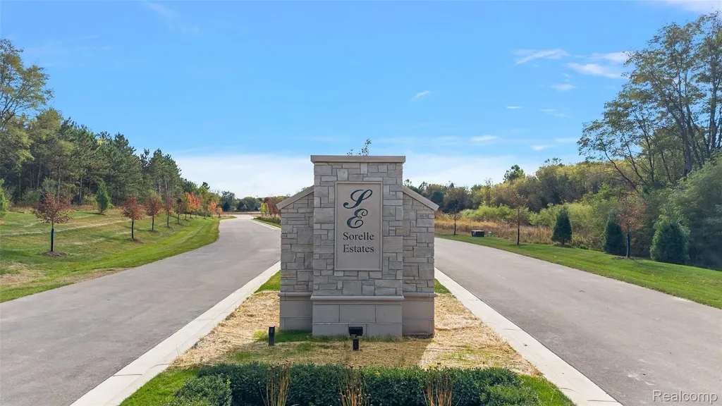 3214 Pompilio Drive Rochester City MI 48306