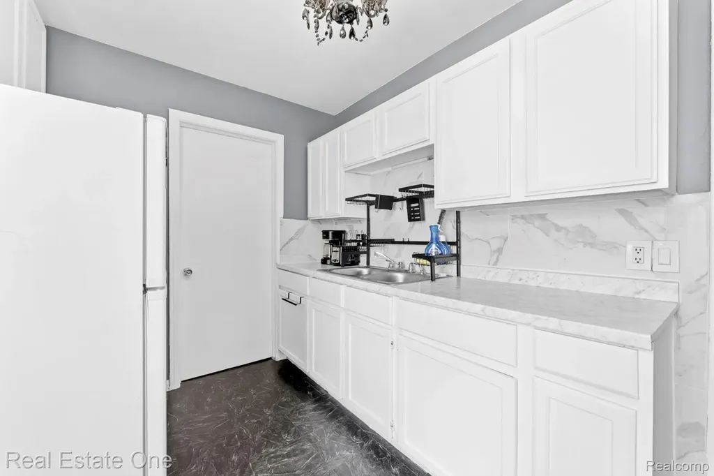 1840 Morris Avenue Lincoln Park City MI 48146