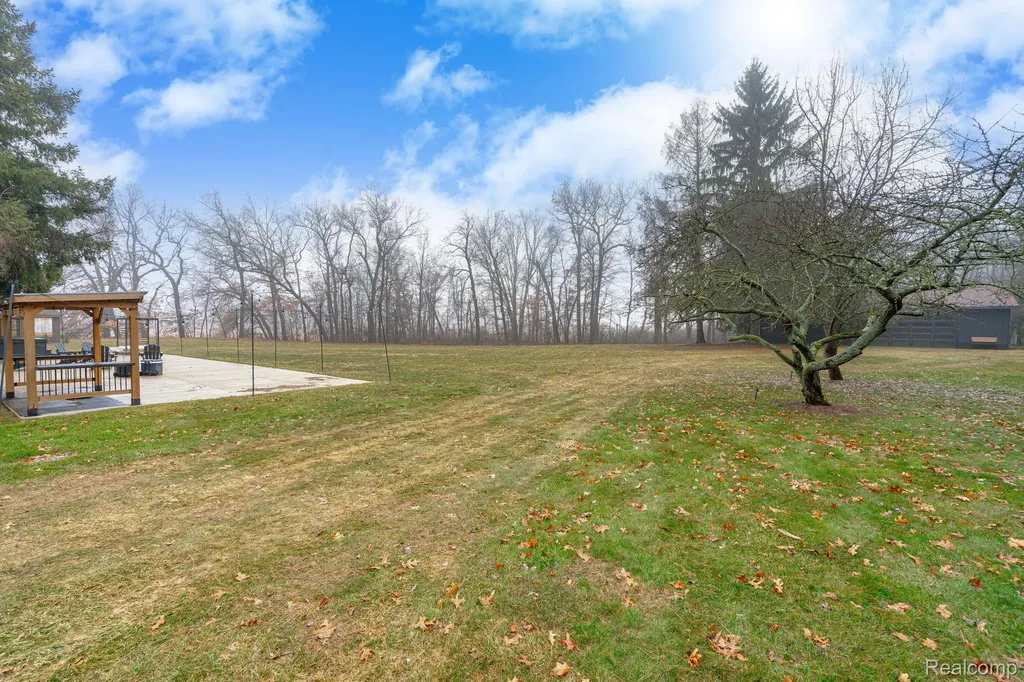 6803 Napoleon Road Leoni Township MI 49201