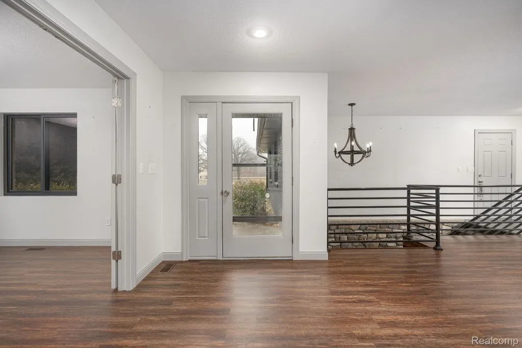 6803 Napoleon Road Leoni Township MI 49201