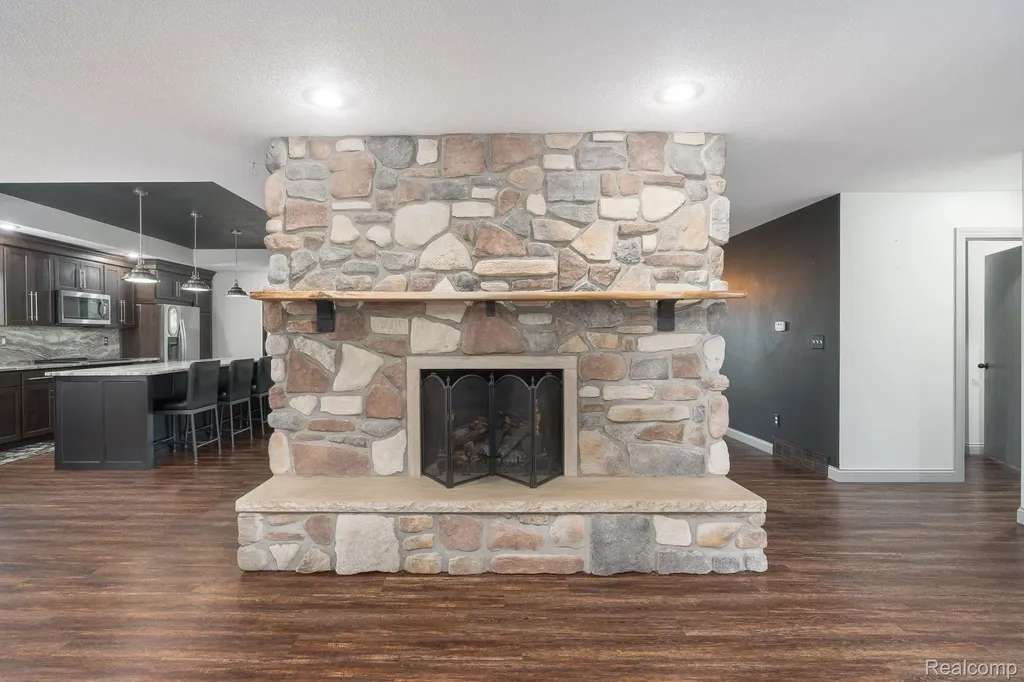 6803 Napoleon Road Leoni Township MI 49201