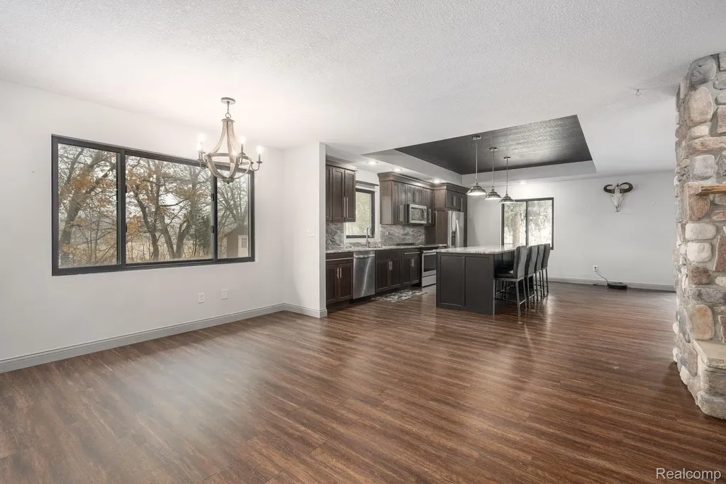6803 Napoleon Road Leoni Township MI 49201