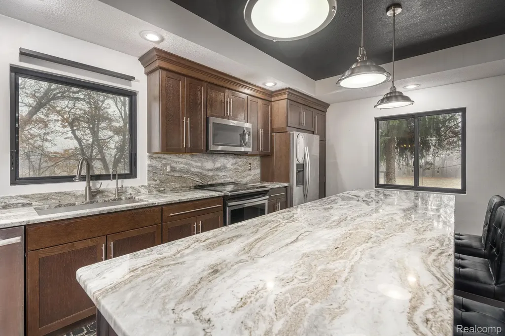 6803 Napoleon Road Leoni Township MI 49201