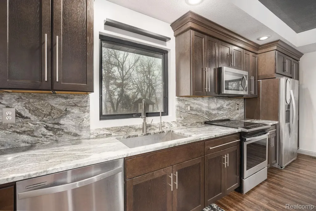 6803 Napoleon Road Leoni Township MI 49201