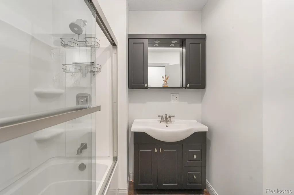 6803 Napoleon Road Leoni Township MI 49201