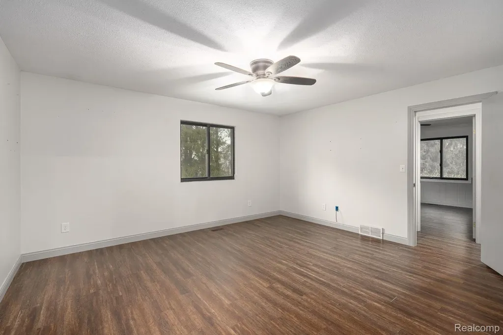 6803 Napoleon Road Leoni Township MI 49201