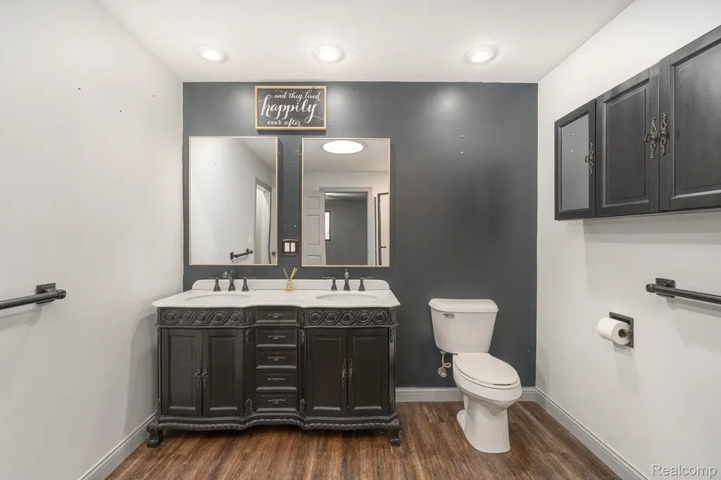 6803 Napoleon Road Leoni Township MI 49201