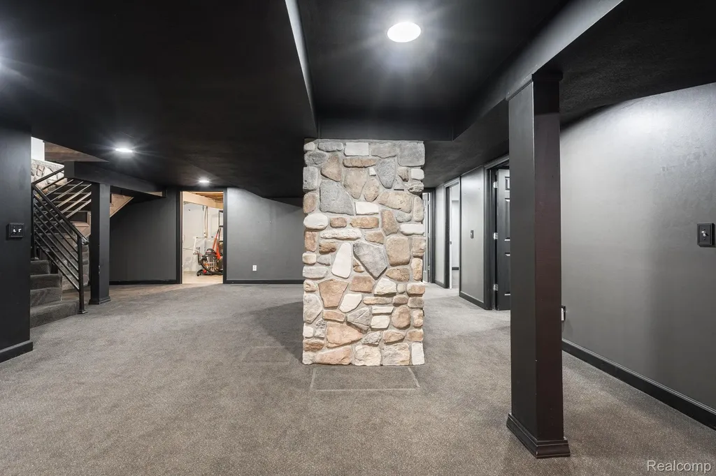 6803 Napoleon Road Leoni Township MI 49201
