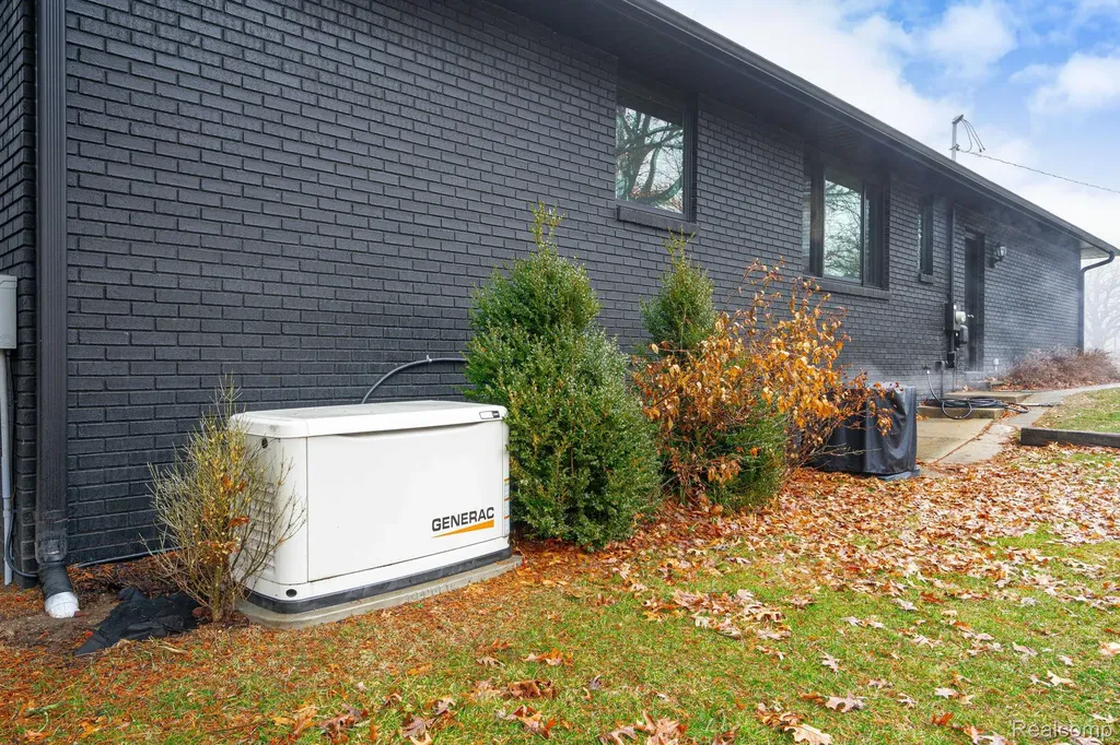 6803 Napoleon Road Leoni Township MI 49201