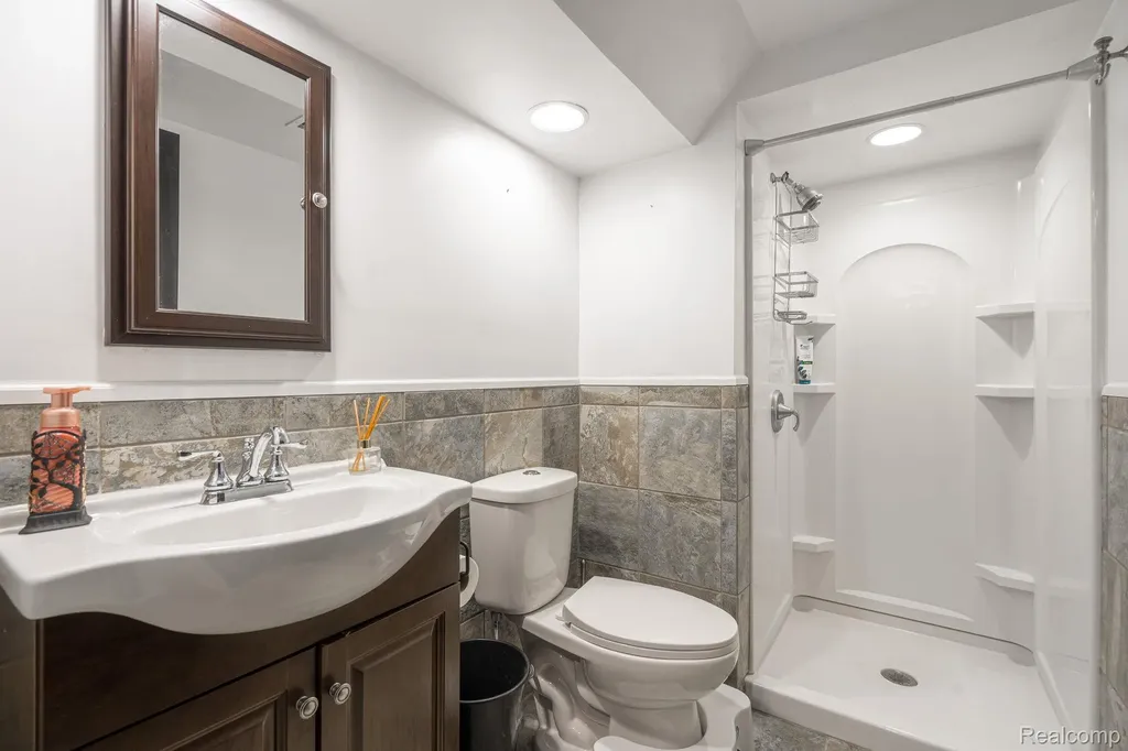 6803 Napoleon Road Leoni Township MI 49201