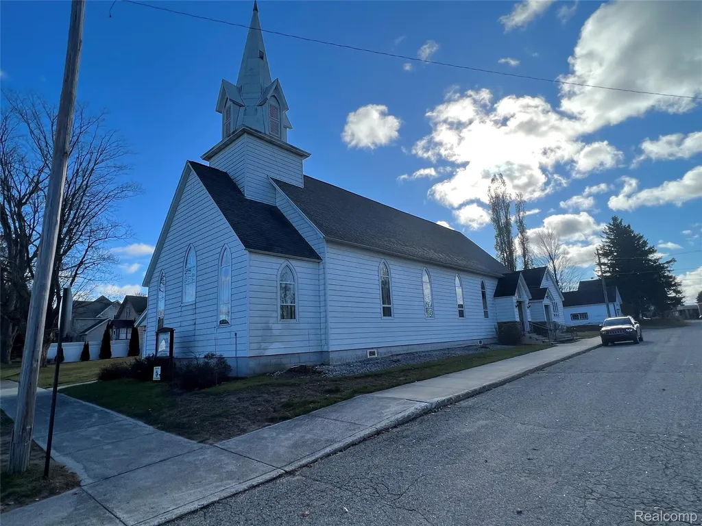321 W John Street Newberry Village MI 49868