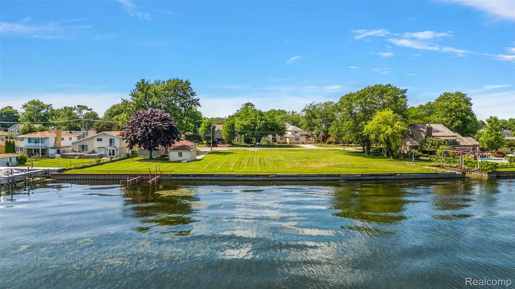 39196 Lakeshore Drive Harrison Charter Township MI 48045