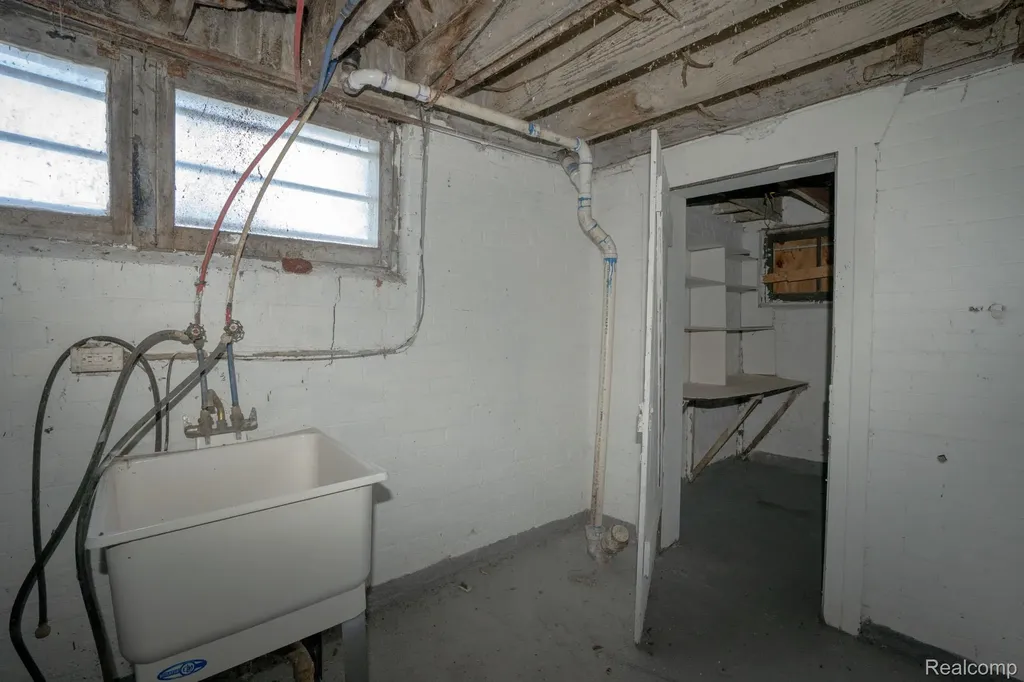 2627 Webb Street Detroit City MI 48206