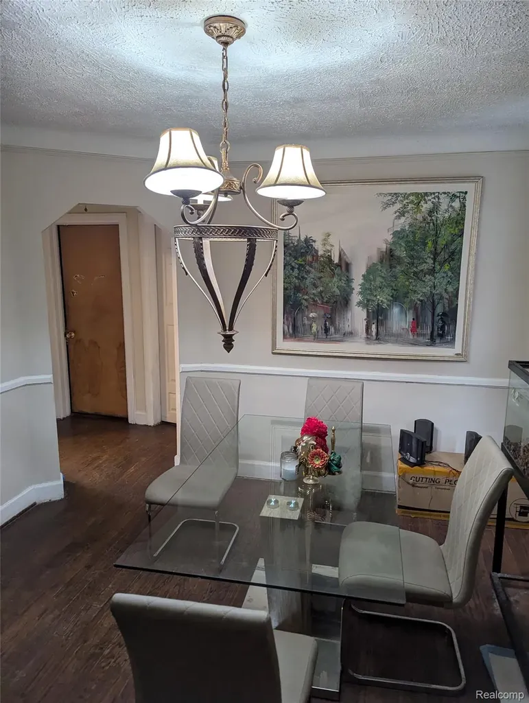 16193 Cruse Street Detroit City MI 48235