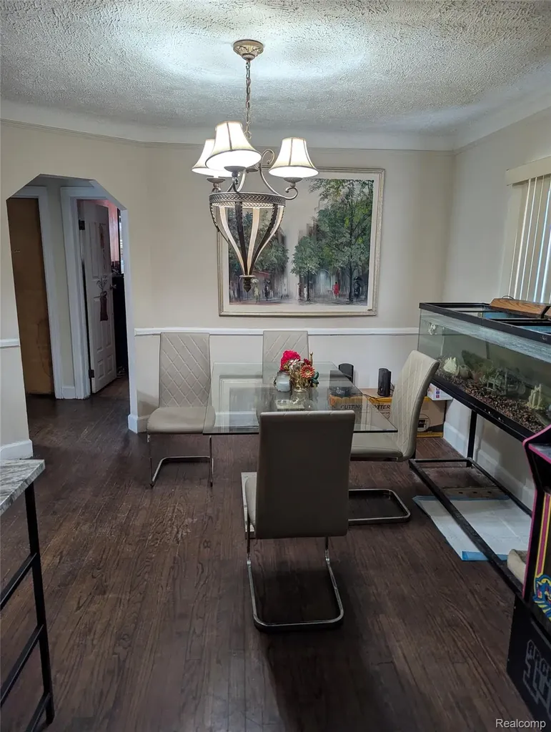 16193 Cruse Street Detroit City MI 48235