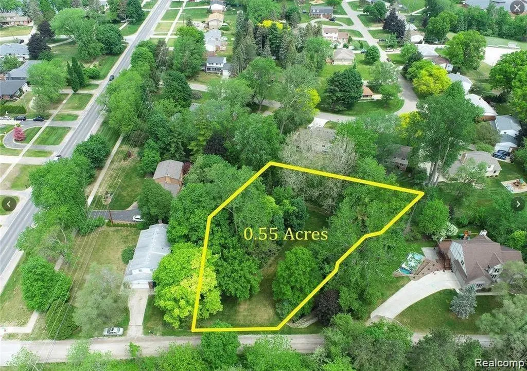 5961 Woodmire Shelby Charter Township MI 48316