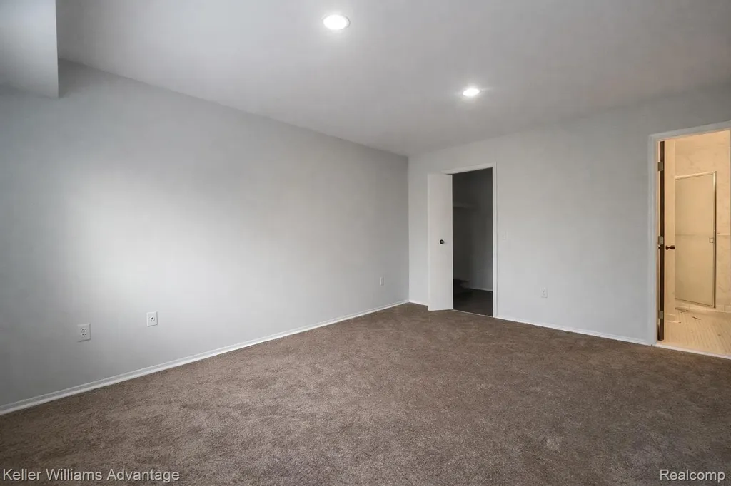 30056 W 12 Mile Road Farmington Hills City MI 48334