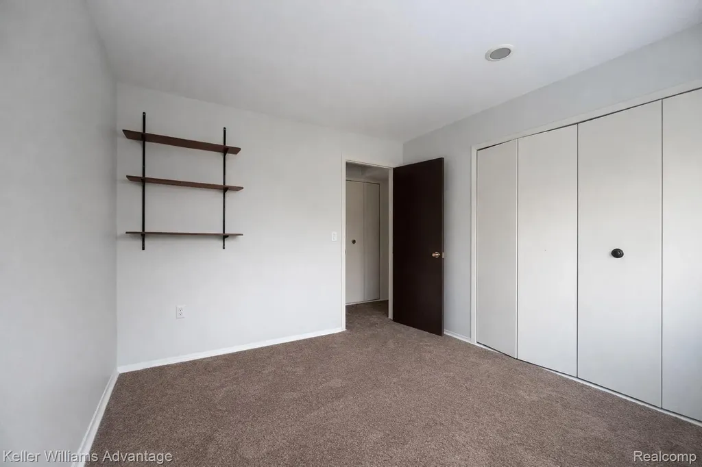 30056 W 12 Mile Road Farmington Hills City MI 48334