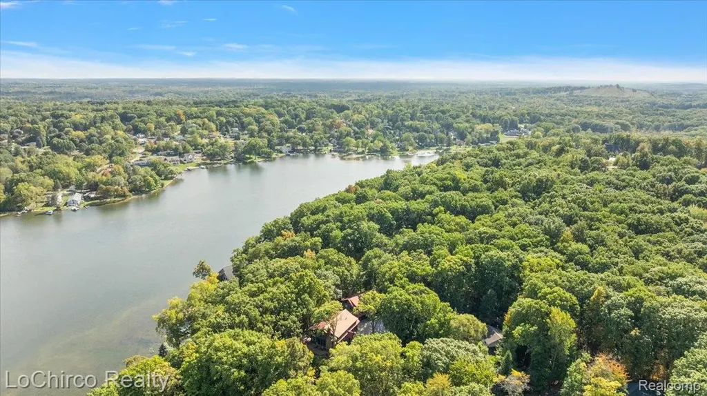 8646 Thendara Boulevard Independence Charter Township MI 48348