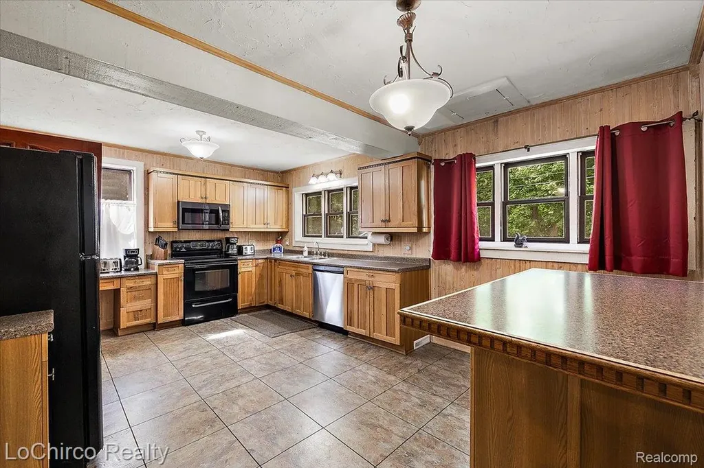 8646 Thendara Boulevard Independence Charter Township MI 48348