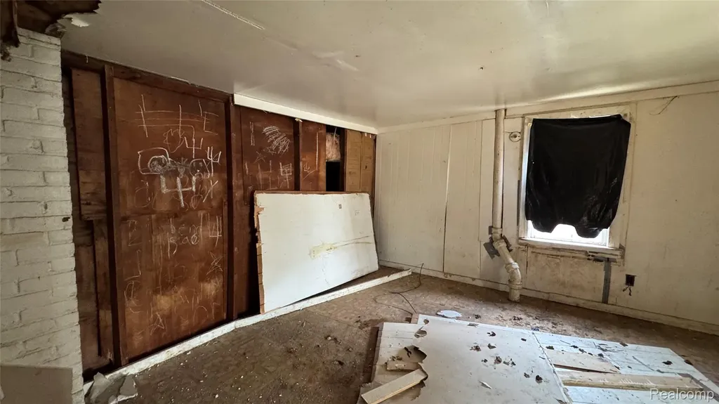 15039 Mapleridge Street Detroit City MI 48205