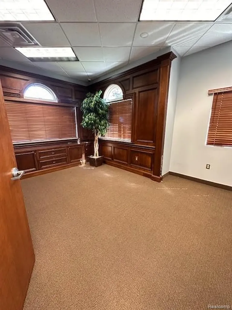 5084 Villa Linde Parkway Flint City MI 48532