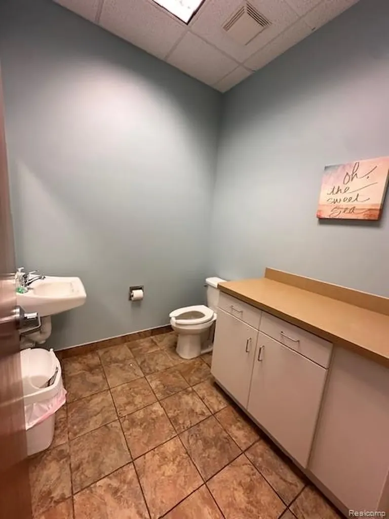 5084 Villa Linde Parkway Flint City MI 48532