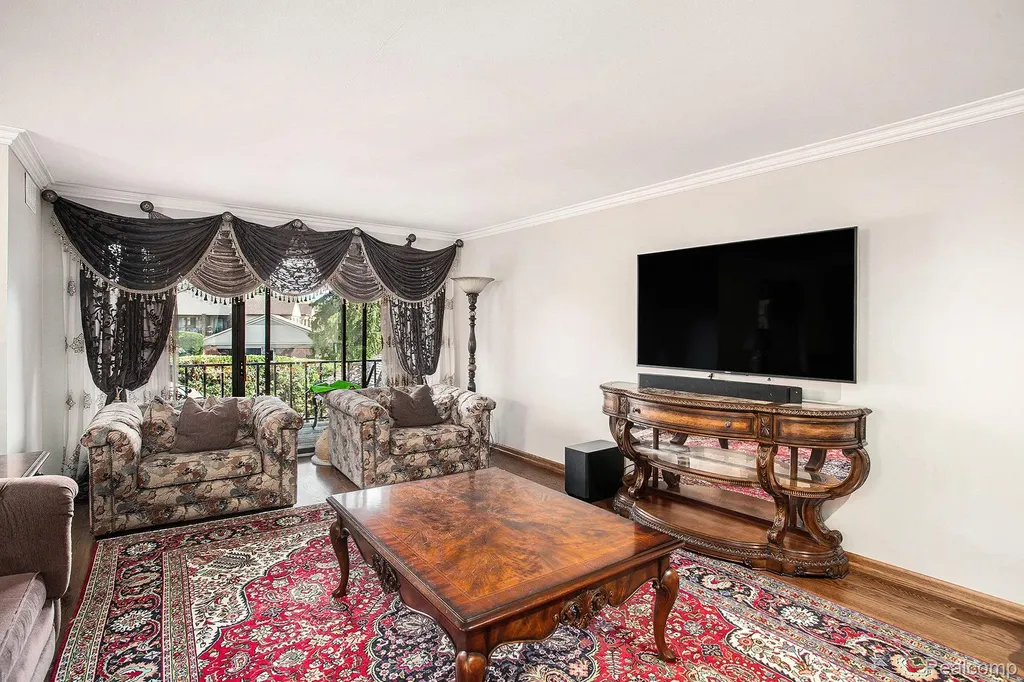 4408 Knightsbridge Lane West Bloomfield Charter Township MI 48323