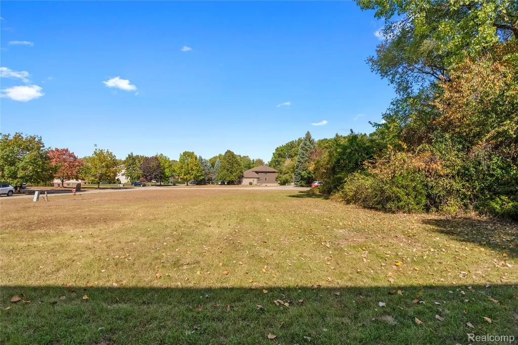 256 Madeleine Lane Waterford Charter Township MI 48328