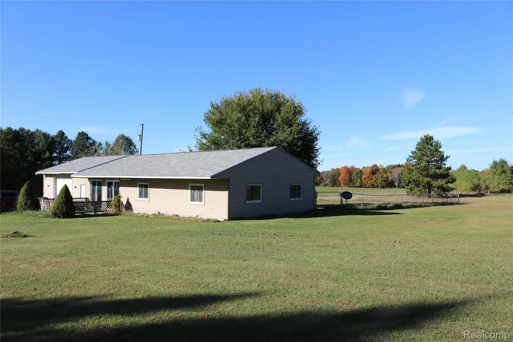 5794 Arbela Road Millington Township MI 48746