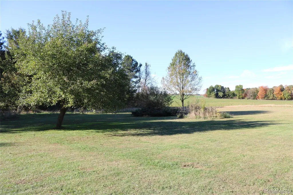 5794 Arbela Road Millington Township MI 48746