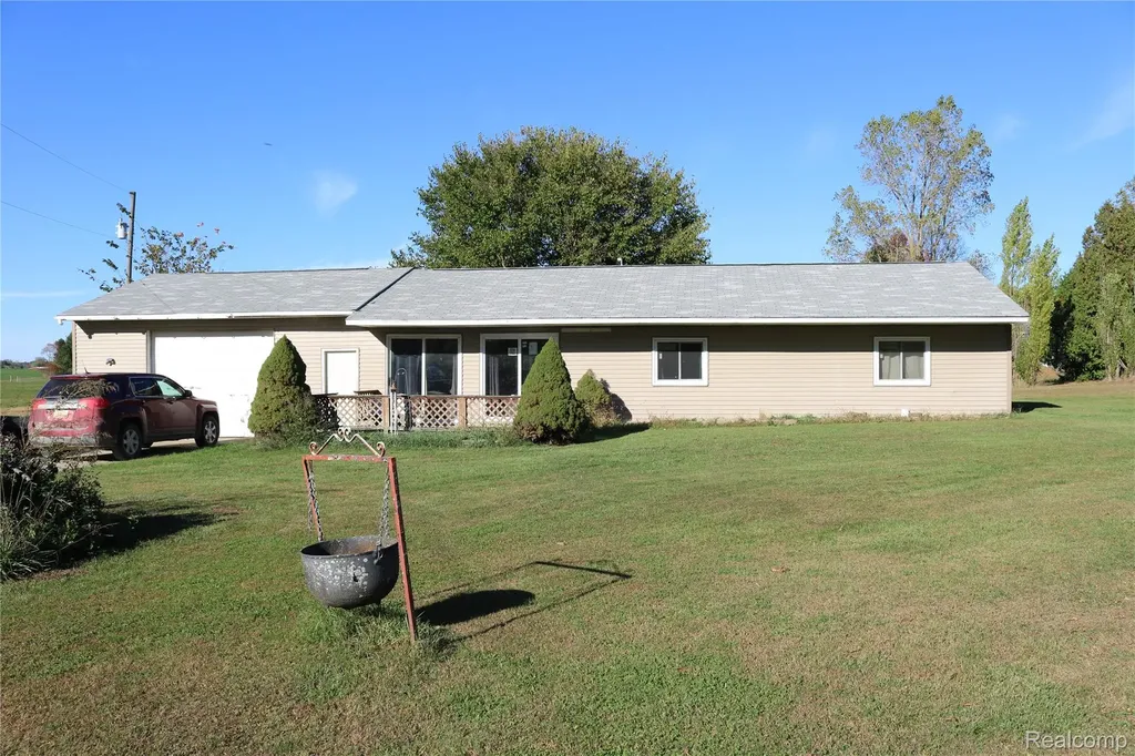 5794 Arbela Road Millington Township MI 48746