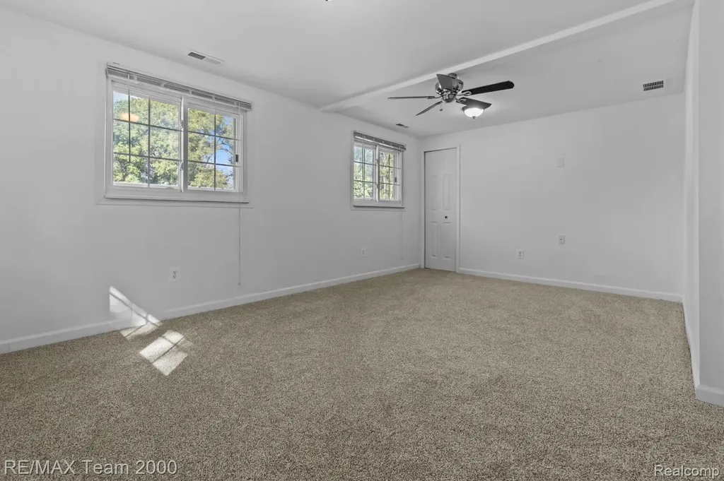 6363 Mcguire Street Taylor City MI 48180