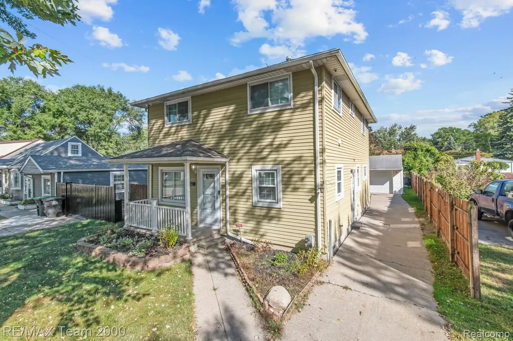 6363 Mcguire Street Taylor City MI 48180