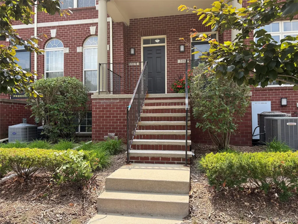3178 Camden Drive Troy City MI 48084