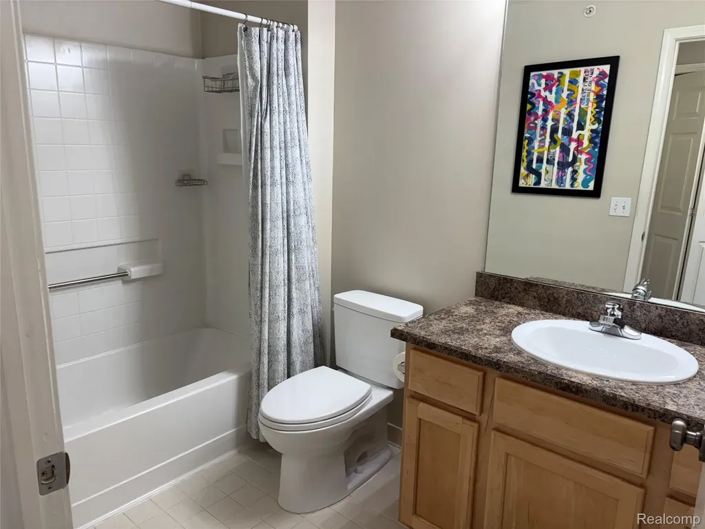 3178 Camden Drive Troy City MI 48084