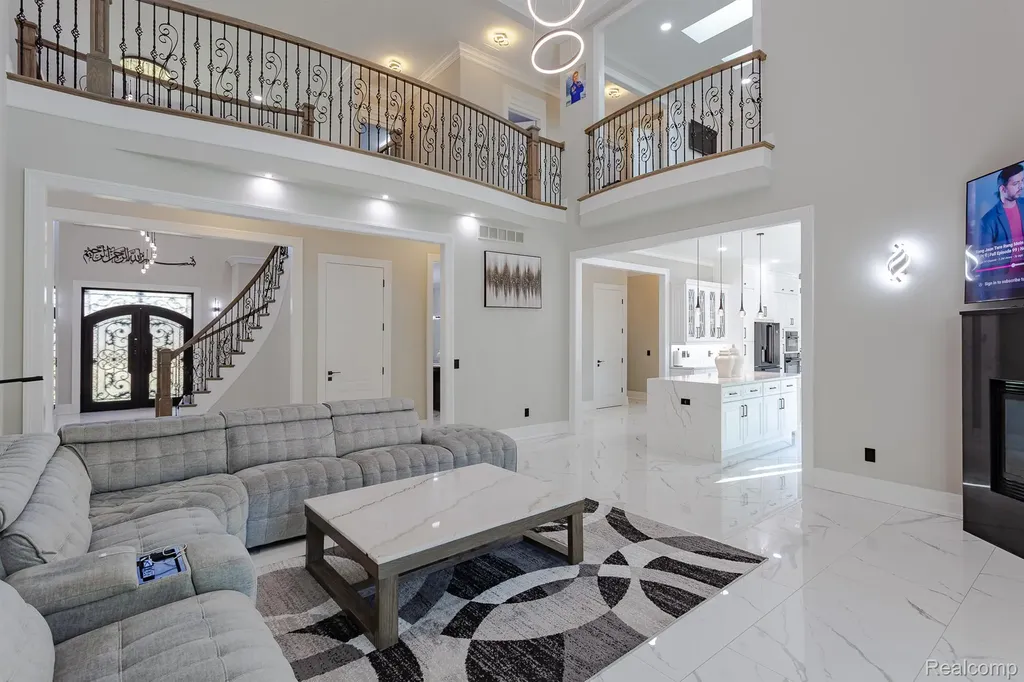 3118 Hickory Lawn Road Rochester Hills City MI 48307