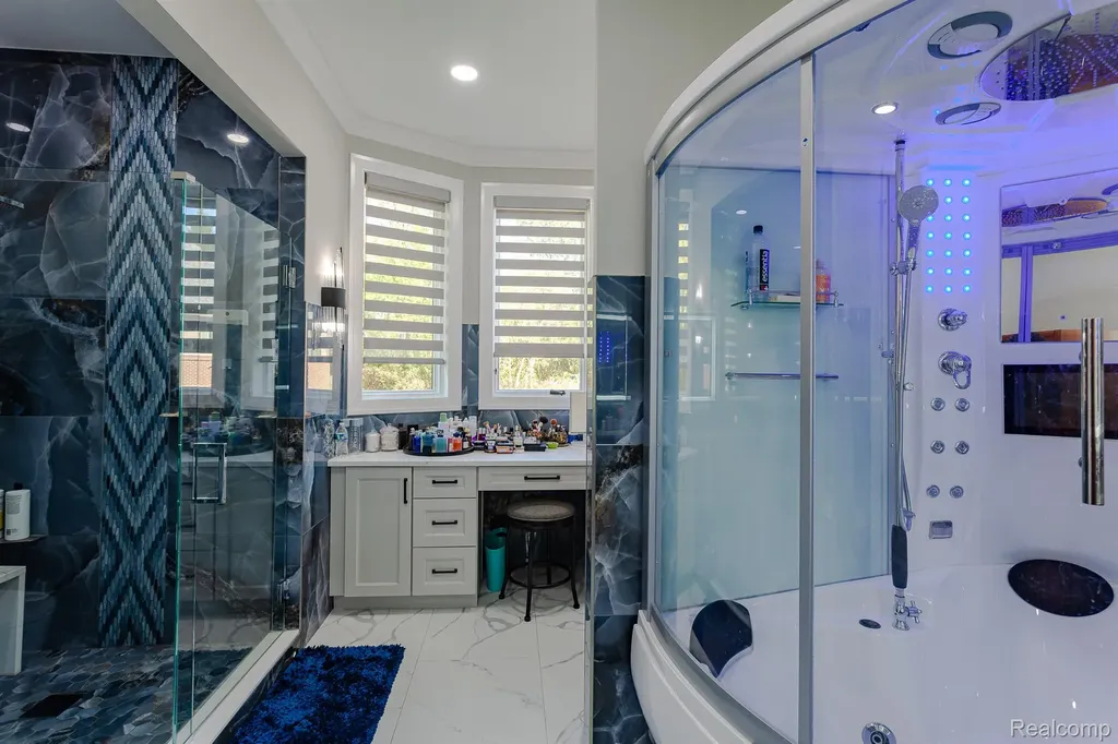 3118 Hickory Lawn Road Rochester Hills City MI 48307