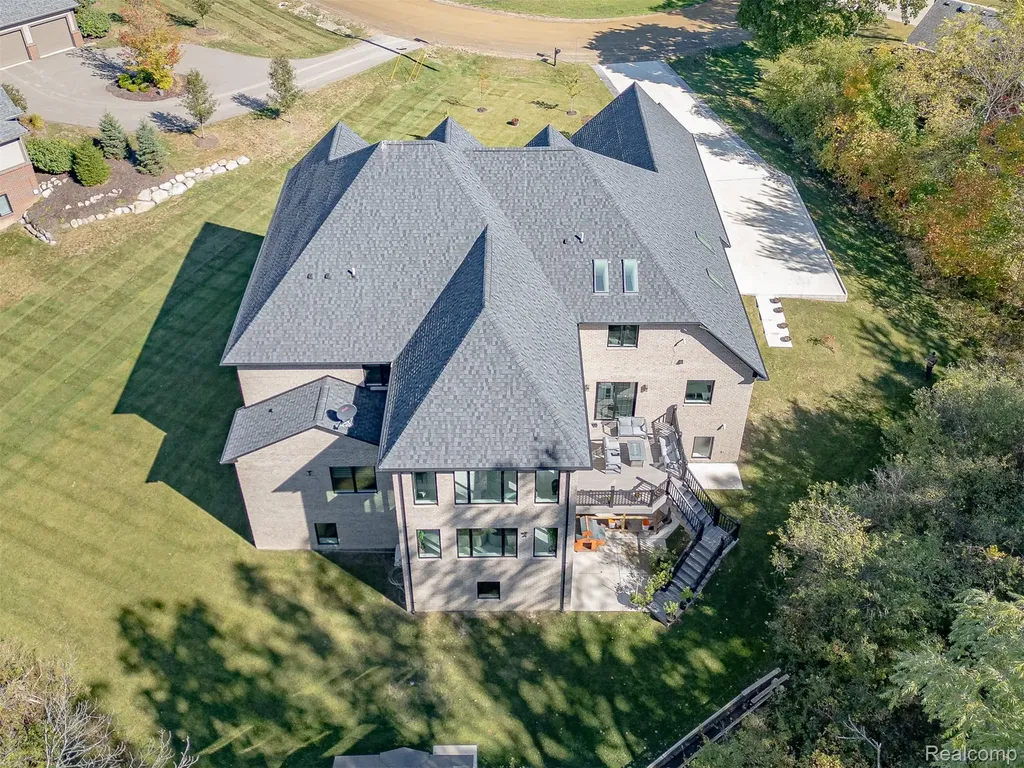 3118 Hickory Lawn Road Rochester Hills City MI 48307