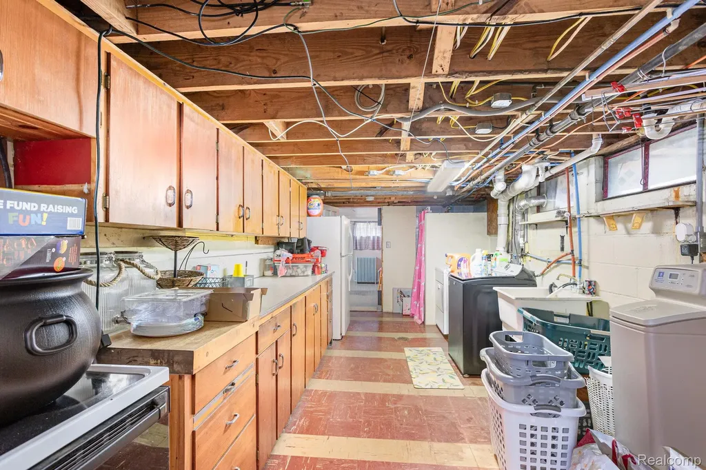 425 S 5th Street Sebewaing Township MI 48759