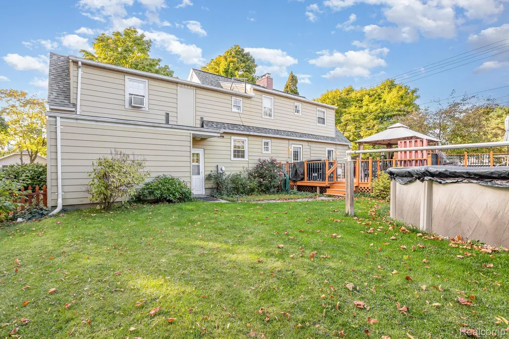 425 S 5th Street Sebewaing Township MI 48759