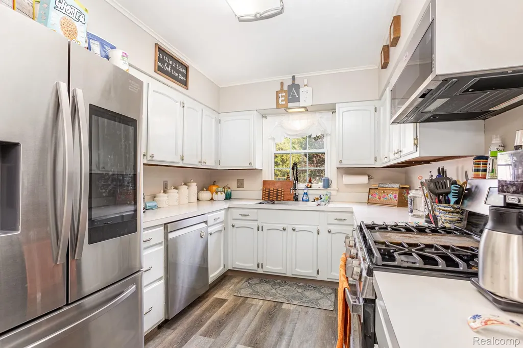 425 S 5th Street Sebewaing Township MI 48759