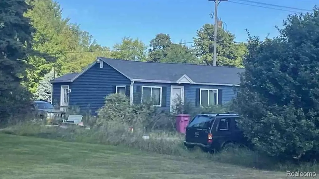 4458 S M 52 Owosso City MI 48867
