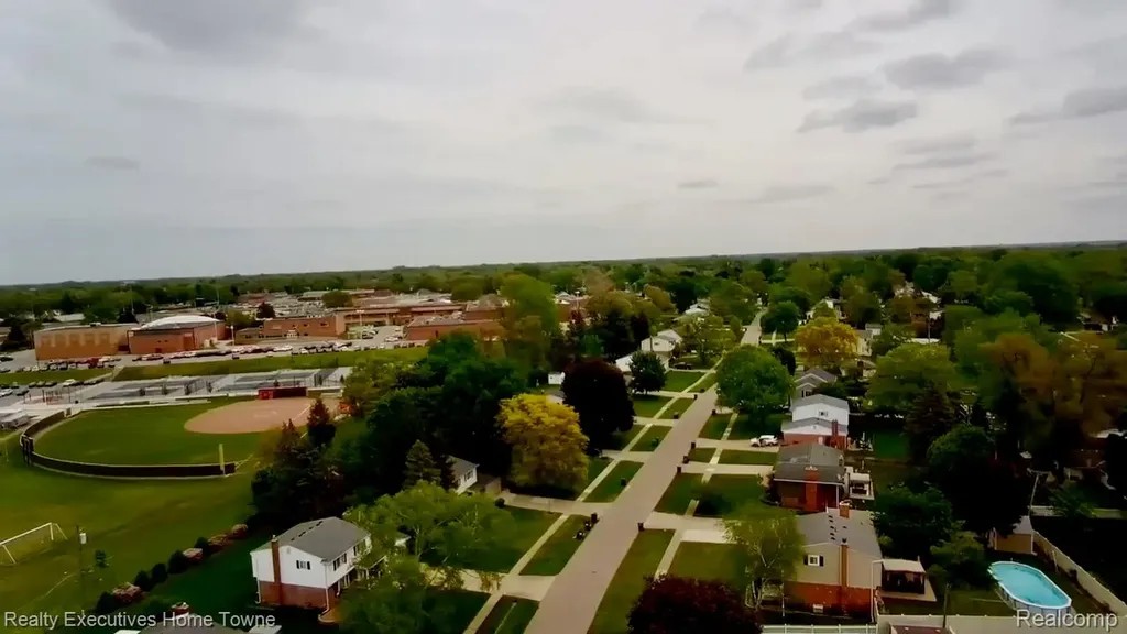 46955 Shiloh Way Shelby Charter Township MI 48317