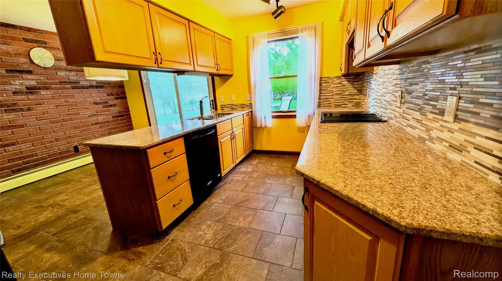 46955 Shiloh Way Shelby Charter Township MI 48317