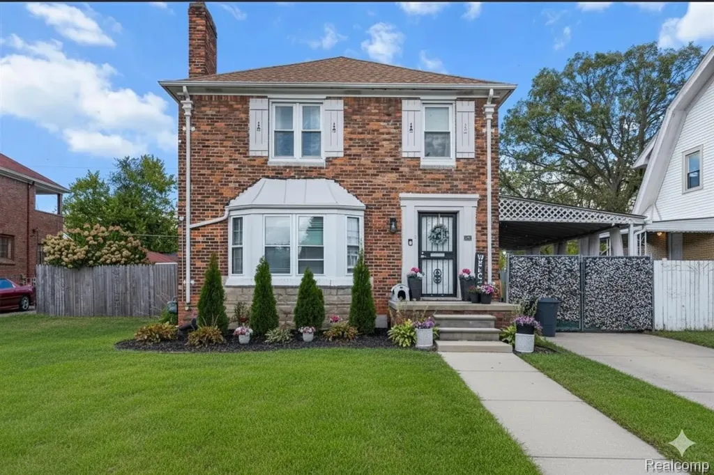 150 W Hildale Detroit City MI 48203
