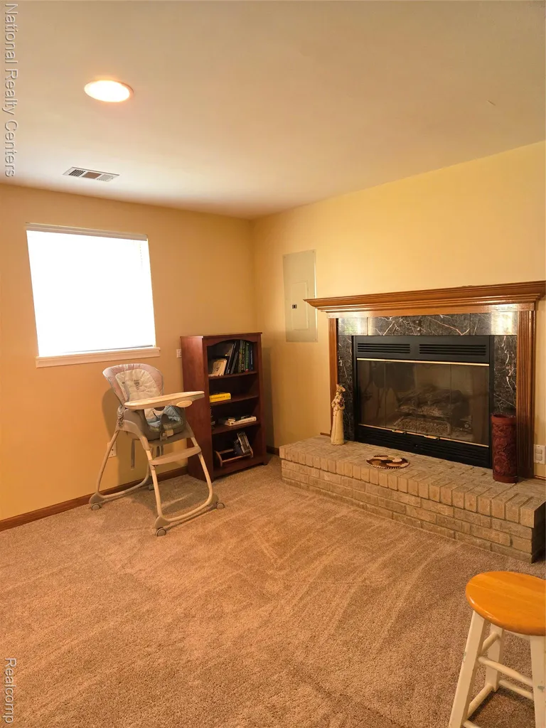 8723 Ringwood Drive Commerce Charter Township MI 48382
