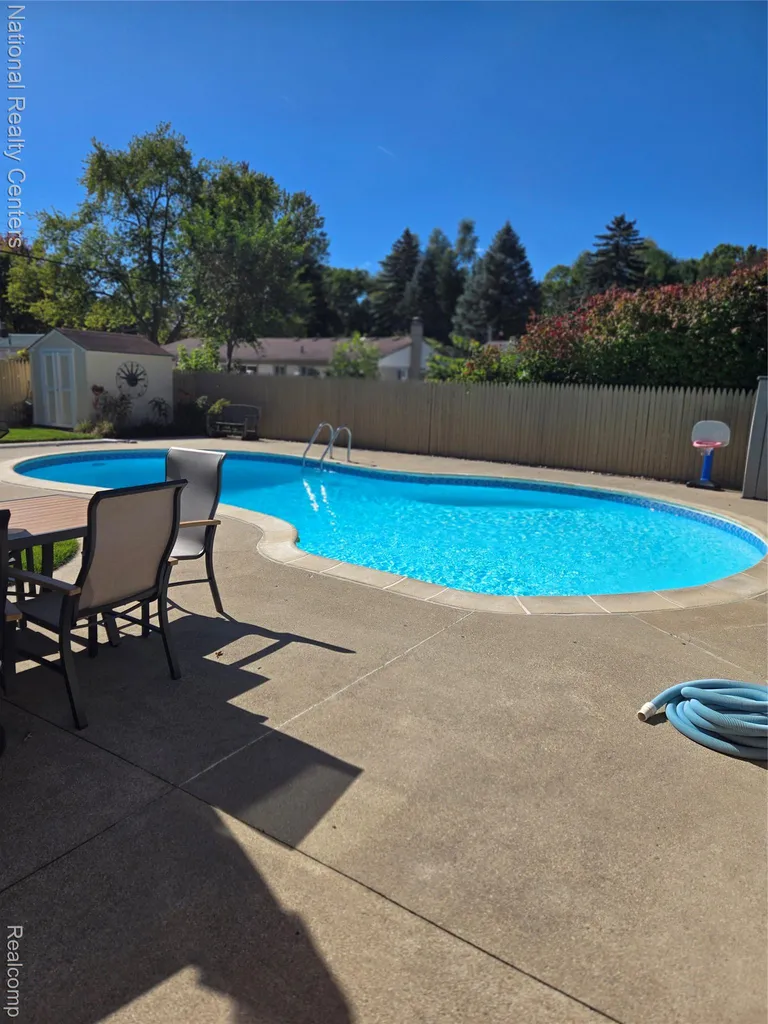 8723 Ringwood Drive Commerce Charter Township MI 48382