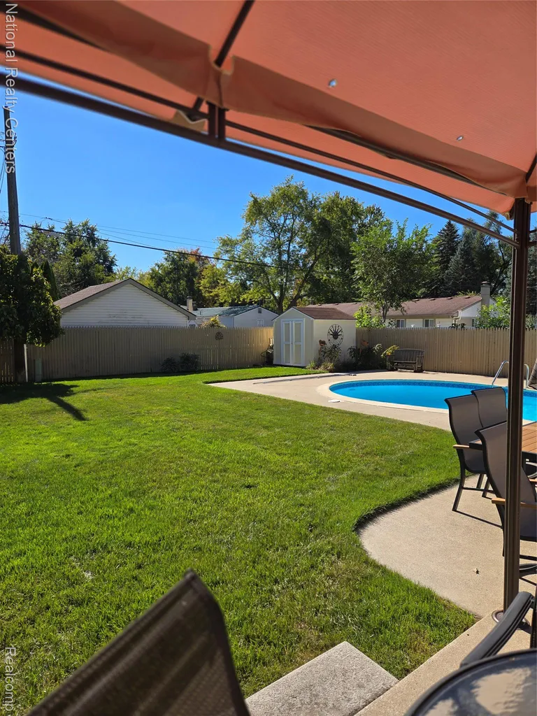 8723 Ringwood Drive Commerce Charter Township MI 48382