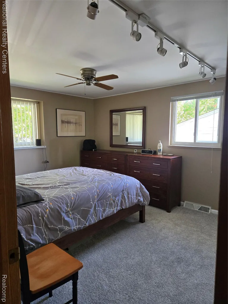 8723 Ringwood Drive Commerce Charter Township MI 48382